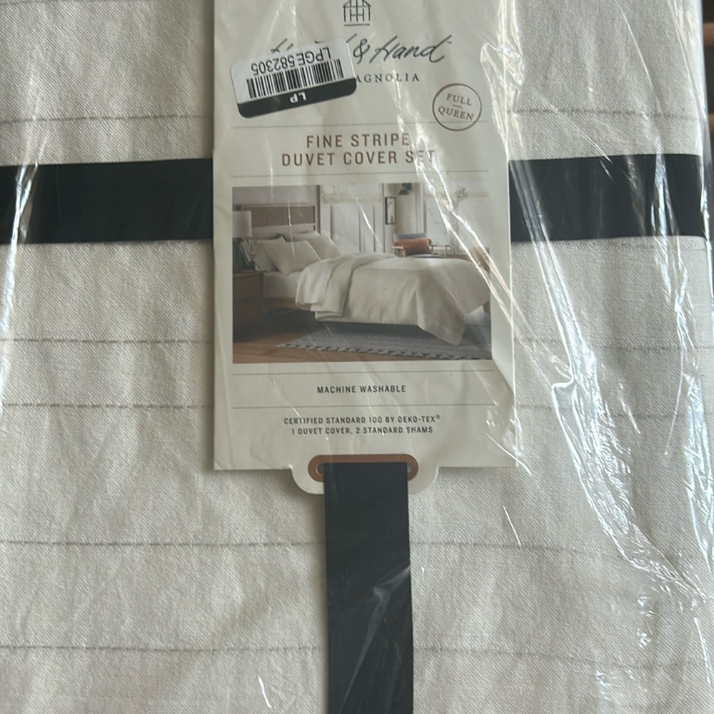 Hearth & Hand F/Q Fine Stripe Duvet Cover Set . Twilight Taupe/SourCream